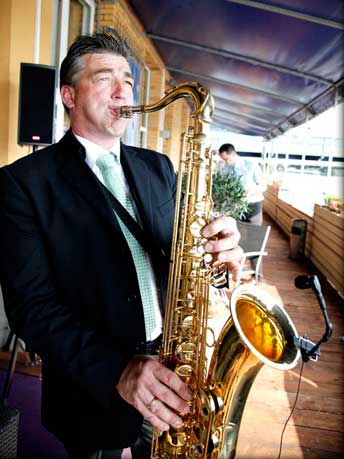 Saxophonist DJJS Jürgen Schwarz